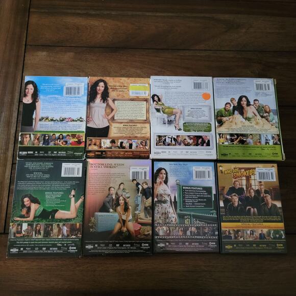 Set of 8 DVDs Weeds Seasons 1-8 - Picture 2 of 4
